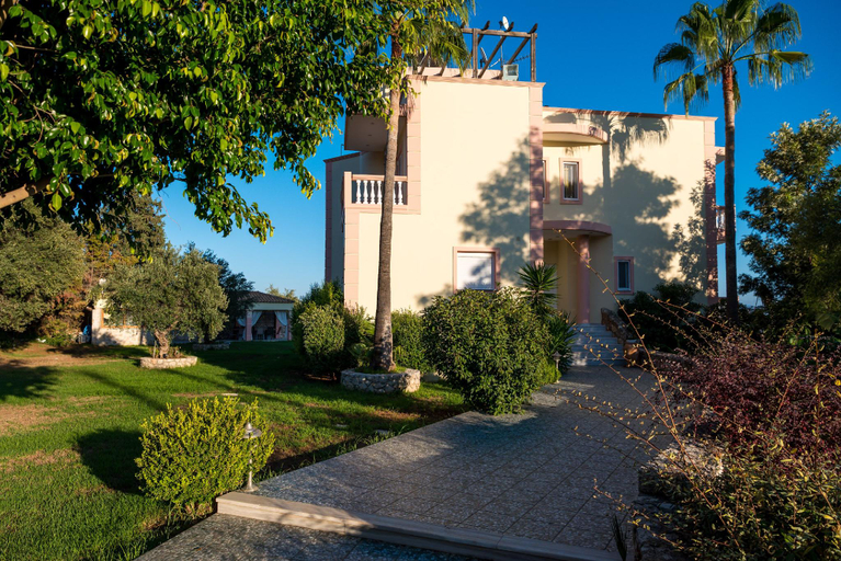 4, Villa Roula with Private pool, Crete