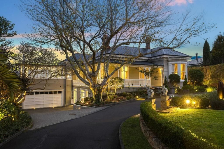 Exterior, Epic Remuera Retrea, Waitakere