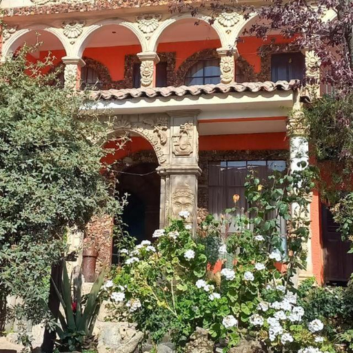2, Hostal Leyenda, Manco Kapac