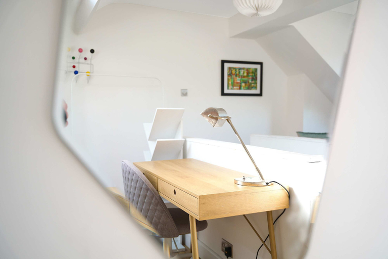 Room 2, Chic 3BR Rotherham Parking Wifi By Stay With us, Barnsley