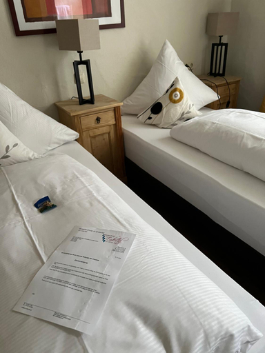 Bedroom 4, Moselland Hotel im Enderttal Zum Onkel Willi, Cochem-Zell