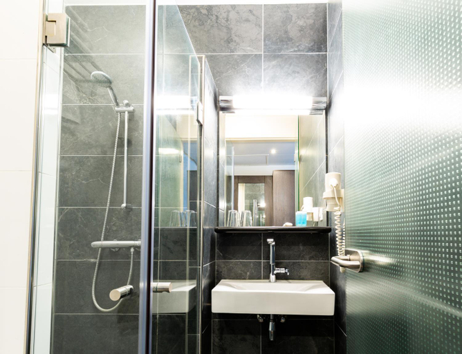 Bathroom 4, Bastion Hotel Brielle Europoort, Brielle