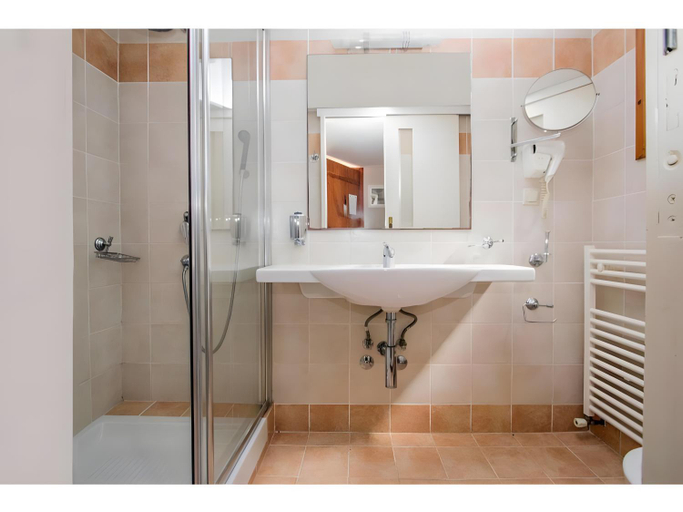 Bathroom 3, Corfu Club Apartments, Ionian Islands