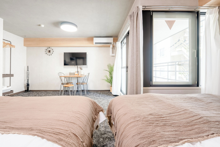 Room 5, b&Dotonbori 1, Osaka