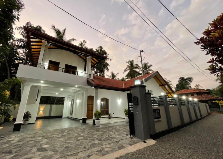 3, Sisila Villa, Nattandiya