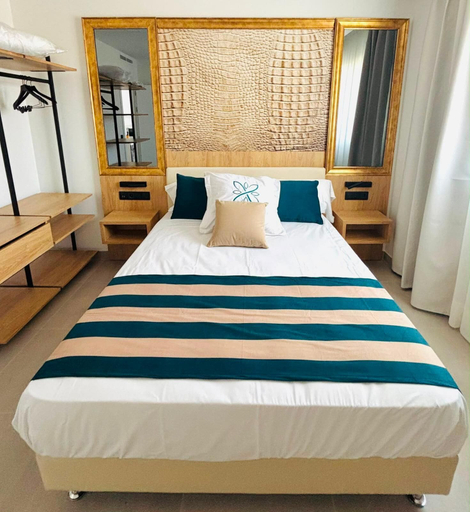 Room 4, Adria Suite Apartments, Málaga