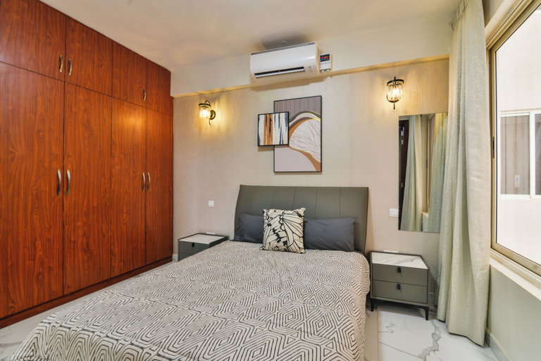 Room 5, Naperville Kololo, Kampala