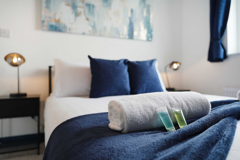 Room 4, Horden 2BR Home Sleeps 6 By Stay With us, Durham