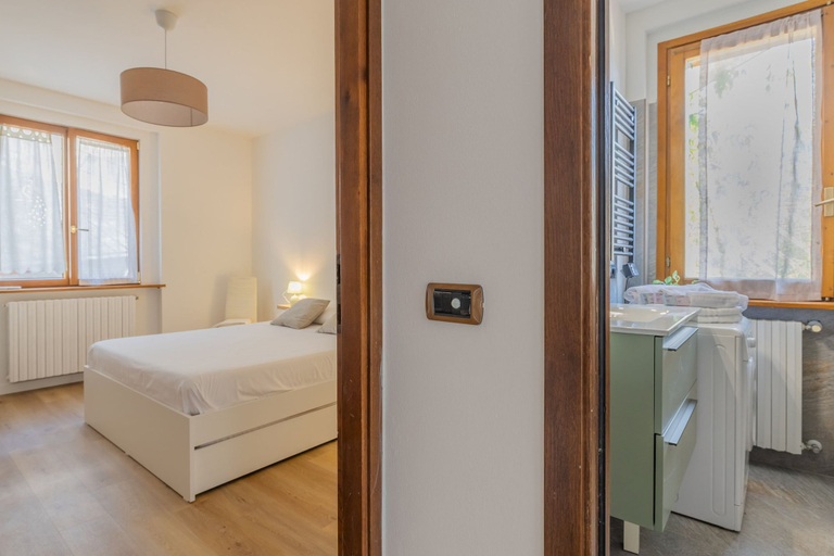 Room 3, Viandante Lake View in Bellano, Lecco