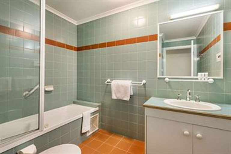 Bathroom 4, Quest Waterfront, Hobart