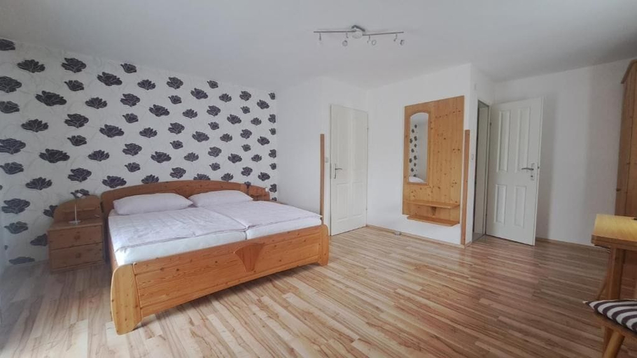Bedroom 4, Gästezimmer Tiefenbacher, Lilienfeld