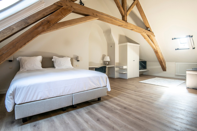 Bedroom 4, Jezuietenplein 21, Oost-Vlaanderen