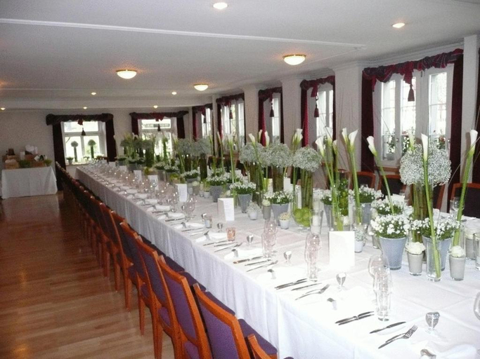 Banquet hall, Gasthof Lowen, Hinwil