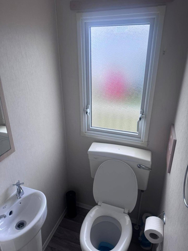 Bathroom 4, 8 Berth Holiday Home, Lincolnshire