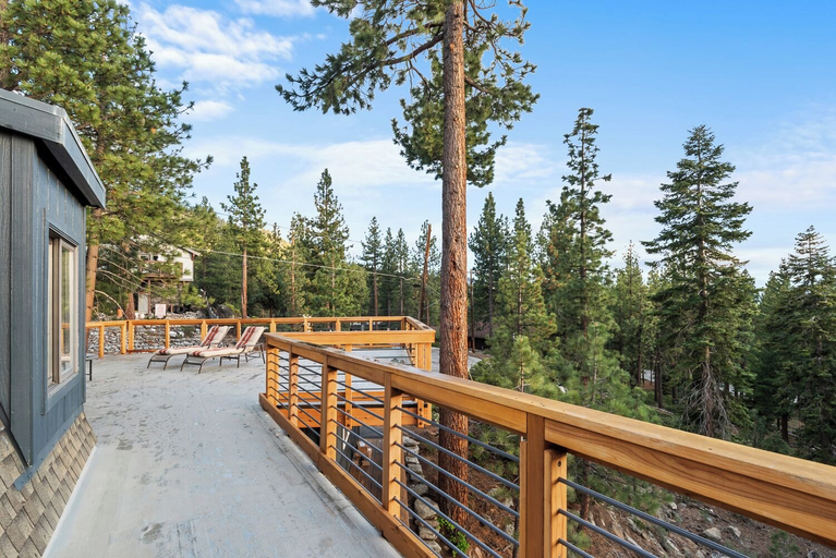 Terrace/patio 5, Tahoe Sanctuary - Mtn Lake Views & AC, El Dorado