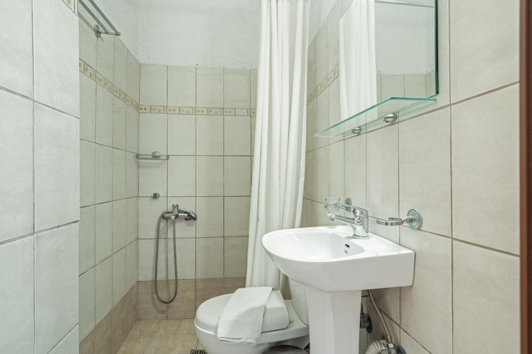 Bathroom 2, Giorgio studios-apartments 2, Ionian Islands