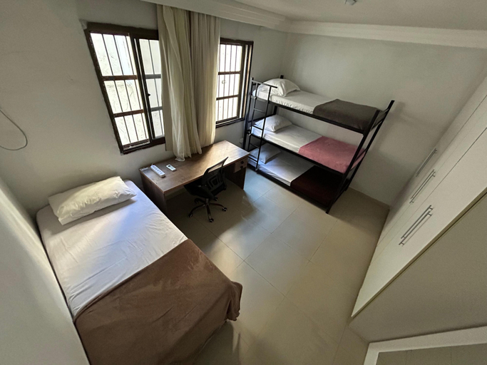 Room 5, Refugio Raizes Hostel, Salvador