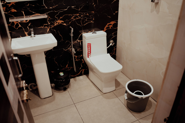 Bathroom, HOTEL DIBYANSH PREMIUM, Khordha