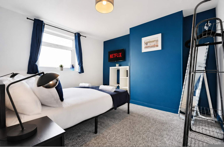 Room 5, Horden 2BR Home Sleeps 6 By Stay With us, Durham