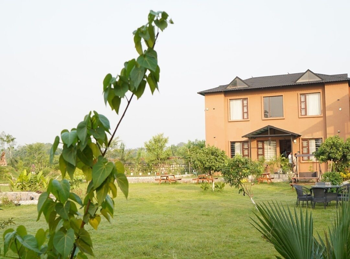 Outdoor dining 2, Abhyaranyan Farmstay, Saharanpur