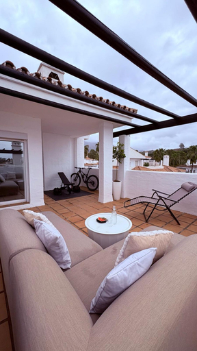 Room 4, Modern Duplex 3 Bedroom F72, Málaga