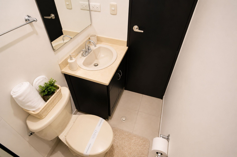 Bathroom 3, Apartamentos Neos - Cerca al Mar by SOHO, Santa Marta (Dist. Esp.)