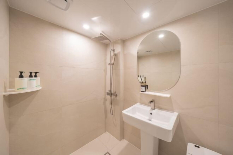 Bathroom 4, Sinchon APL Hotel, Seodaemun