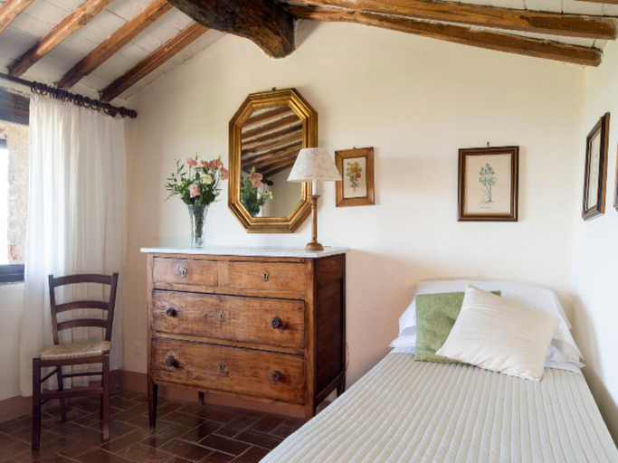 Bedroom 2, House in Tuscany Near Castello di Montozzi, Arezzo