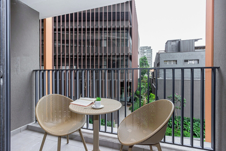 Outdoor dining, Charlie H.S Studios Pinheiros - Soft Opening, São Paulo