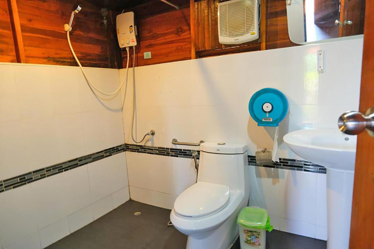Bathroom 5, The Cobble Beach, Mueang Krabi