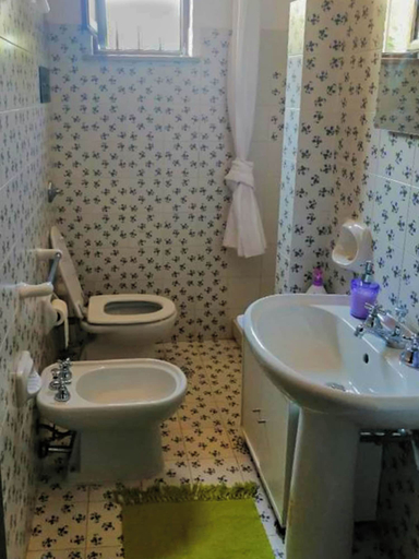 Bathroom 5, Gisella's House, Trapani