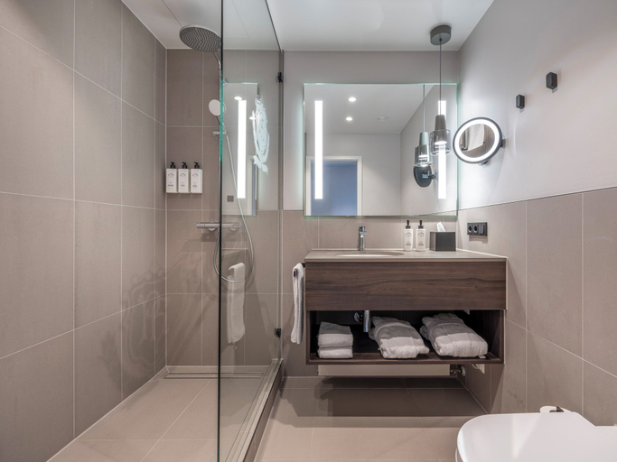 Bathroom 4, Steigenberger Icon Parkhotel Düsseldorf, Düsseldorf