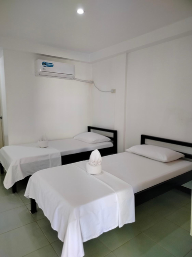 Bedroom 2, Lang2 place, Coron