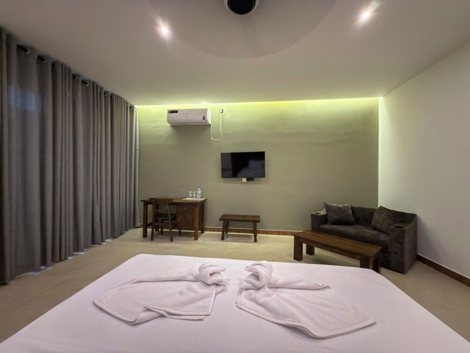 Room 4, The Falcon, Gampaha