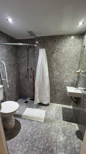 2, Luar Hotel, Santa María
