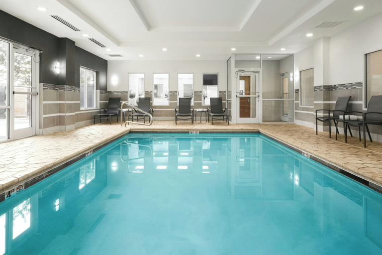 Sport & Beauty 5, Fairfield Inn & Suites by Marriott Cleveland, Bradley