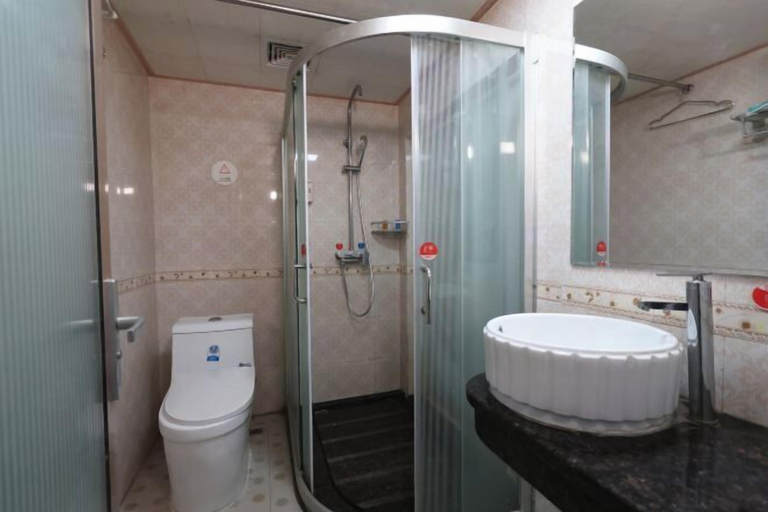 Bathroom 4, Carlos Hotel (Kaiping Dongjiao Store), Jiangmen