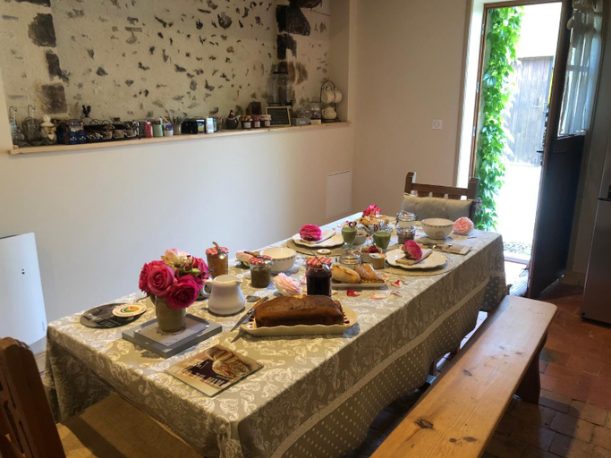 Food & Drinks 4, Chambres et table d'hotes d'Albertine, Cher