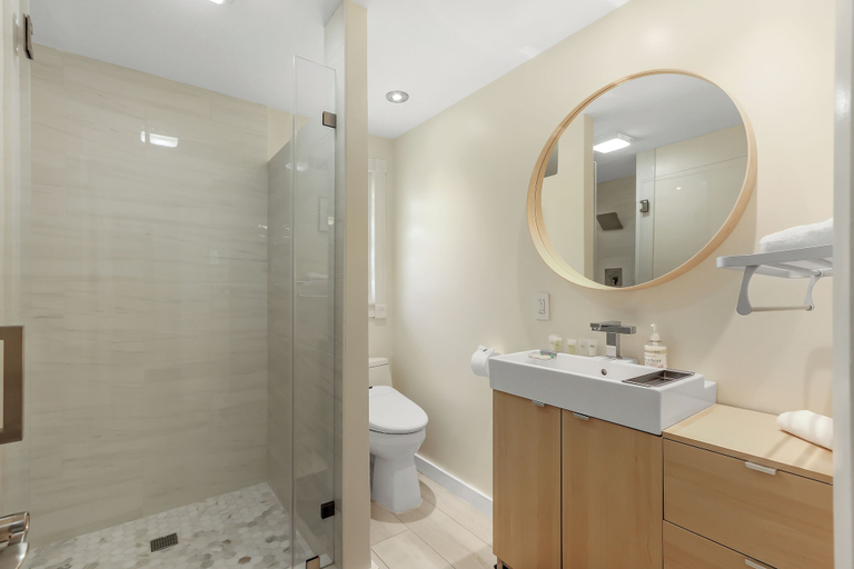 Bathroom 2, Ventur Escapade Heated Pool Guesthouse, Broward