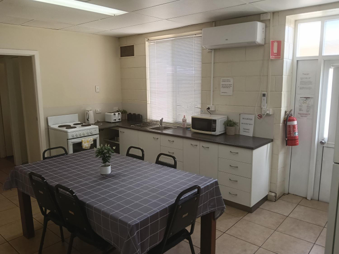Others 5, Accommodation Isa, Mount Isa