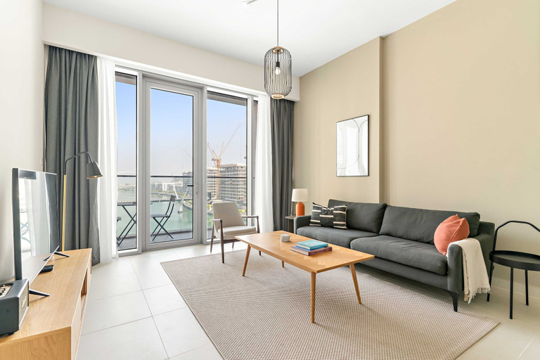 Room 2, Silkhaus Contemporary 2BR Canal View Stay, Dubai