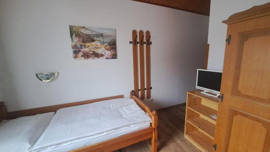 Bedroom 5, Gästezimmer Tiefenbacher, Lilienfeld