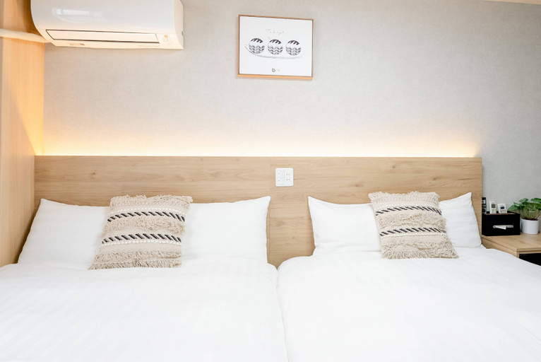 Room 1, b&Kuromon 4, Osaka