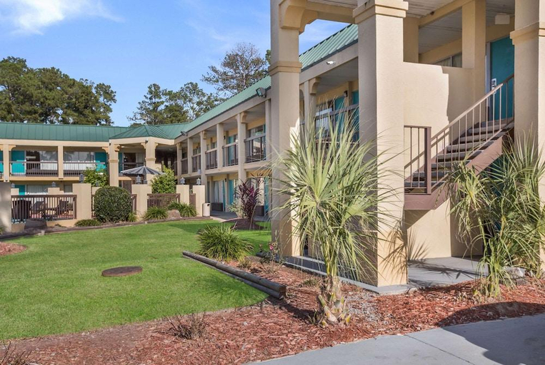 3, Magnuson Hotel Hardeeville, Jasper