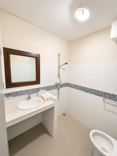 Bathroom, Graha Cempaka, Denpasar