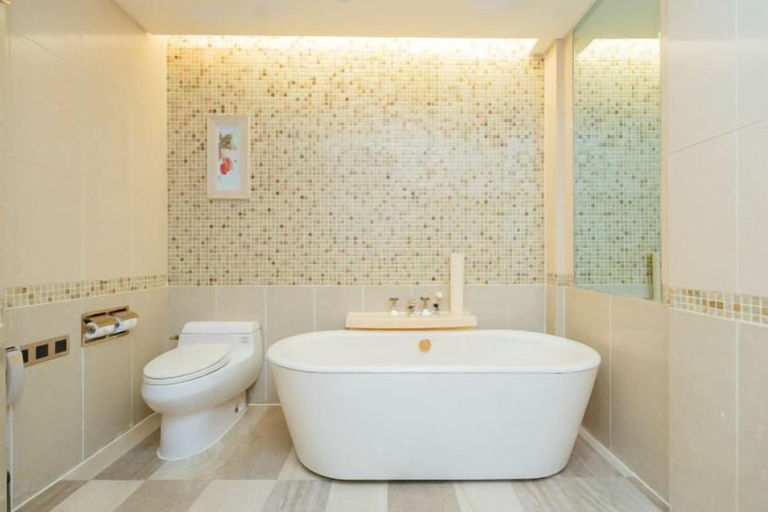 Bathroom 4, Linyin Holiday Hotel, Hengyang