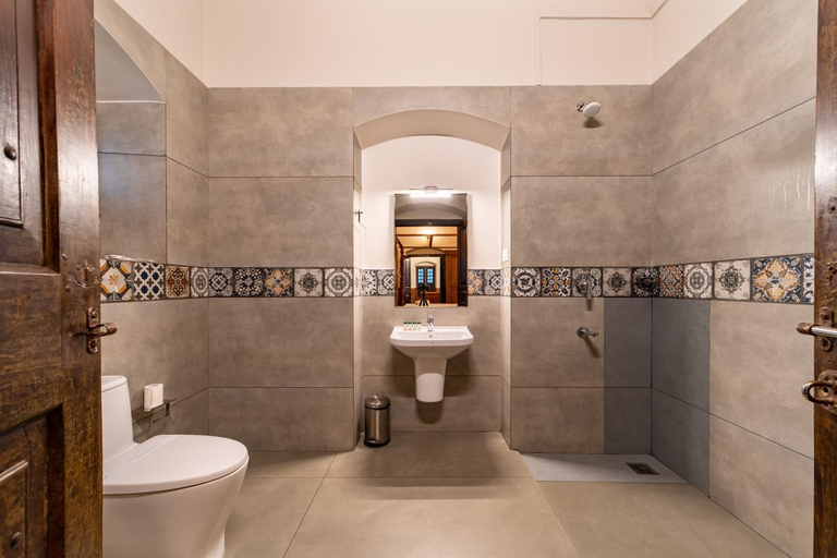 Bathroom 3, Sarada Mandiram A Heritage Hotel, Ernakulam