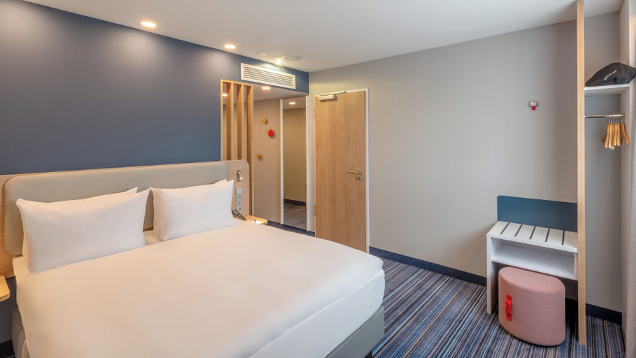 Bedroom 3, Holiday Inn Express HAMBURG SOUTH A7/AS42 by IHG, Harburg