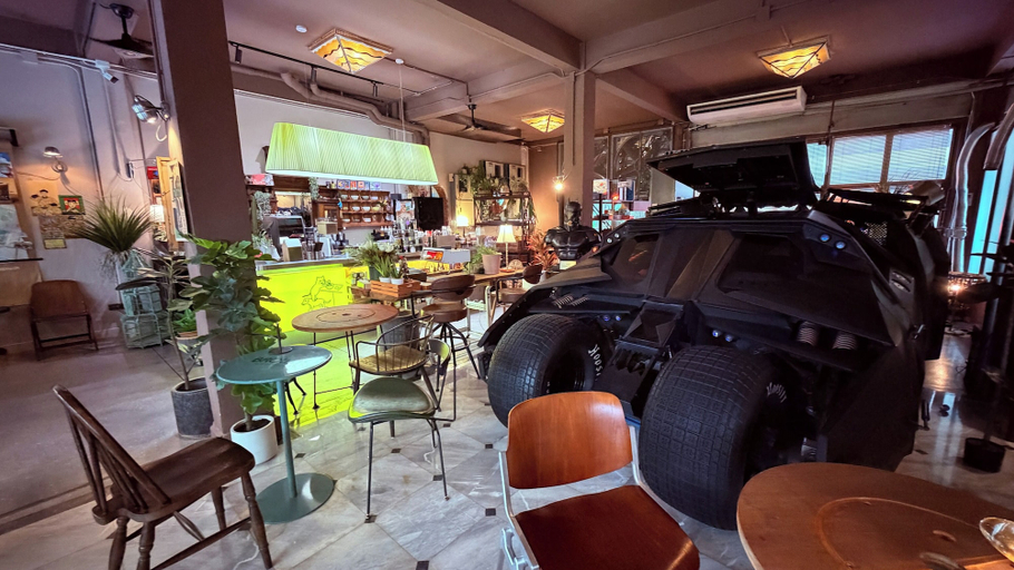 Interior 4, Brown H, Pom Pram Sattru