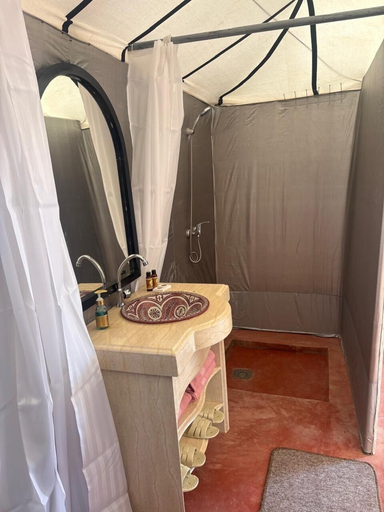 Bathroom, Arawan Luxury Desert Camp, Ouarzazate